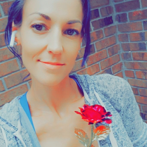 Meet your Posher, Rachel - Picture 12 of 16